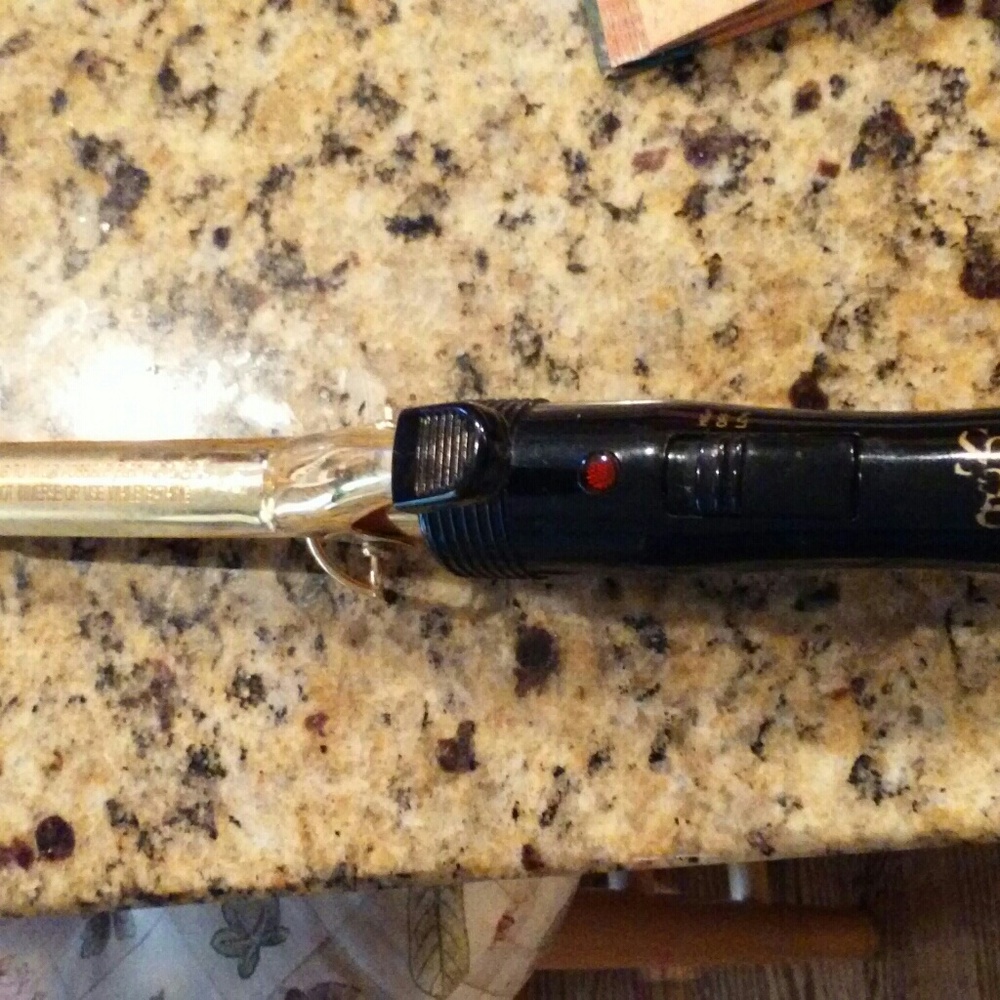 Hot and gold 3/4 inch electric curling irons used